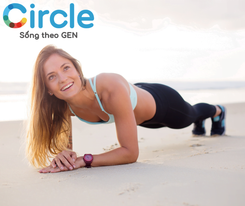 Plank là một trong các bài tập đơn giản, bạn không thể bỏ qua nếu muốn sở hữu thân hình thon gọn nhé!